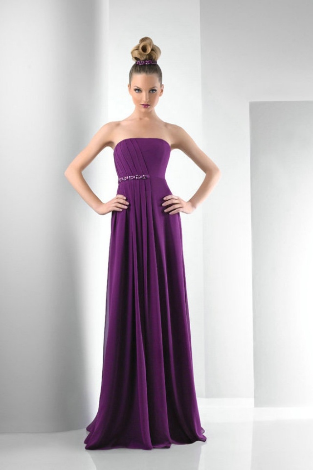 Farba je veľmi romantická a rozkošná Šifónové šaty-fialové-dlhé-nevesty-2014-móda