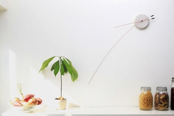 nástenné hodiny lithe studiove dlhé ruky minimalistický dizajn dizajnové nástenné hodiny lithe studiove dlhé ukazovateľ minimalistické