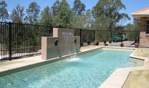 Pekný relaxačný nápad - vodopád je osviežujúci 7-lap-swimmig-pool-designs-usa