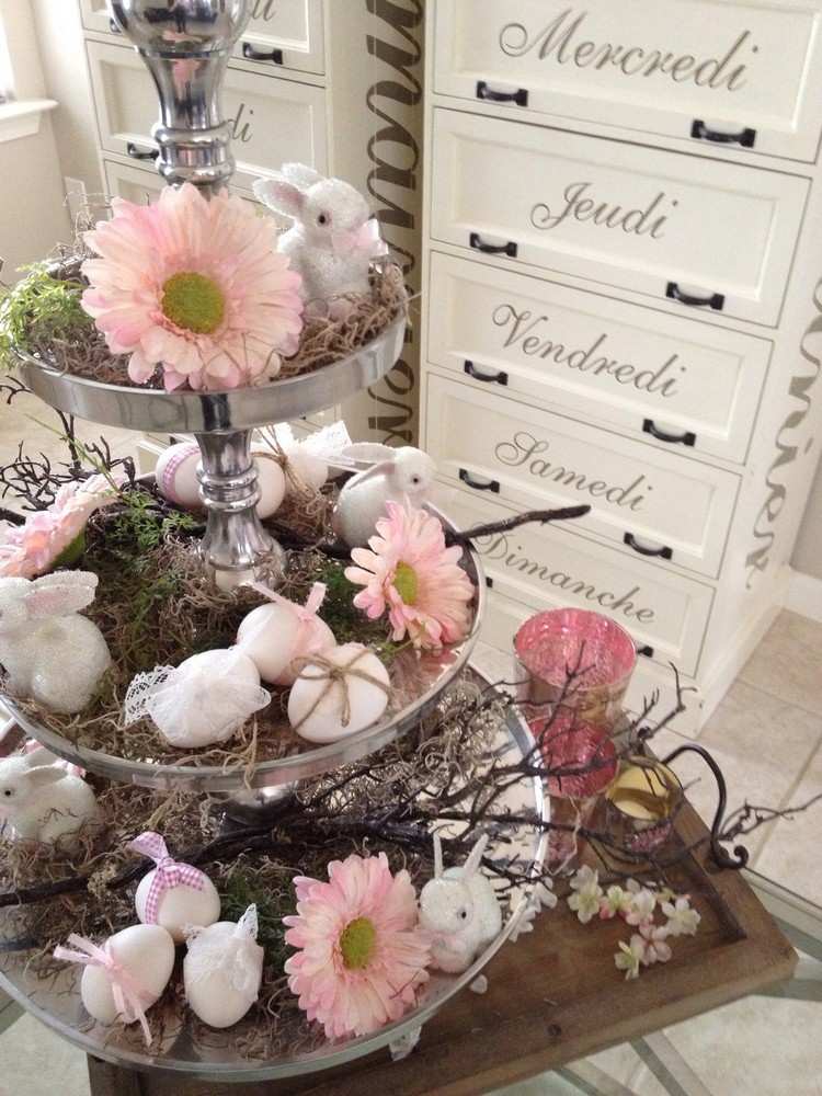 veľkonočné dekorácie-veľkonočné vajíčka-kovové etagere-gerbery