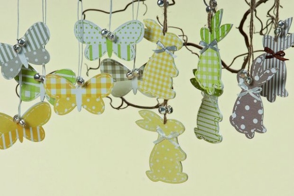 nápady na Veľkú noc s dekoráciou veľkonočného zajačika na zavesenie