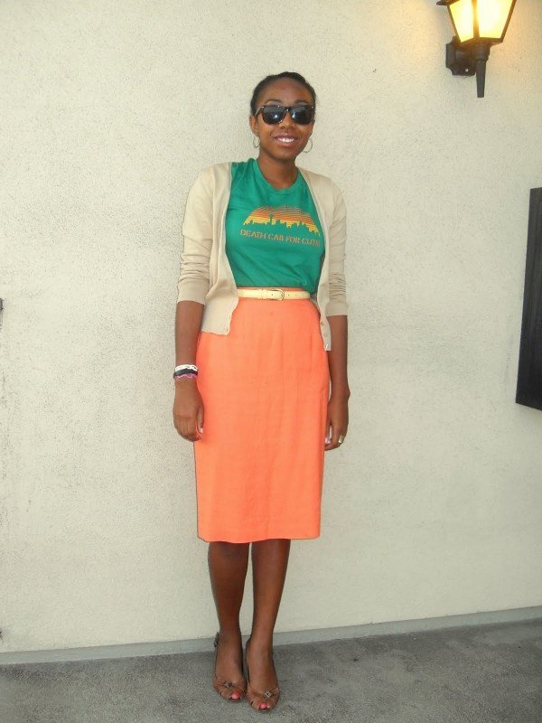 Ľahká bunda je v neutrálnej farbe denné oblečenie-tipy-jesenné-nápady-žena