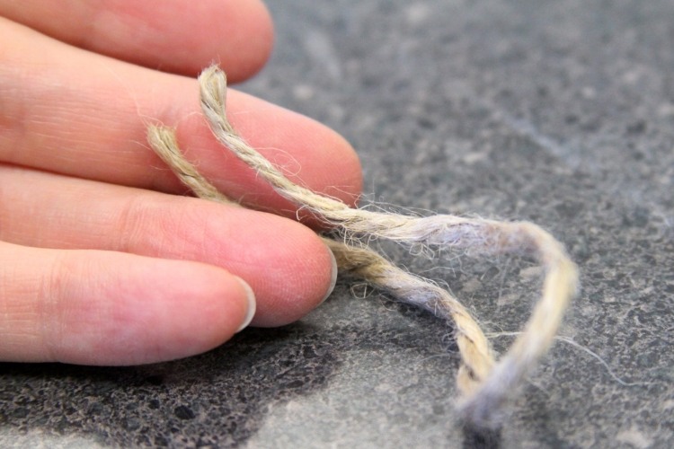 Na zavesenie použite jutovú šnúru vianočné dekorácie-nápady-urob si sám-vianočná-betlehem-špagát-juta-prírodné materiály