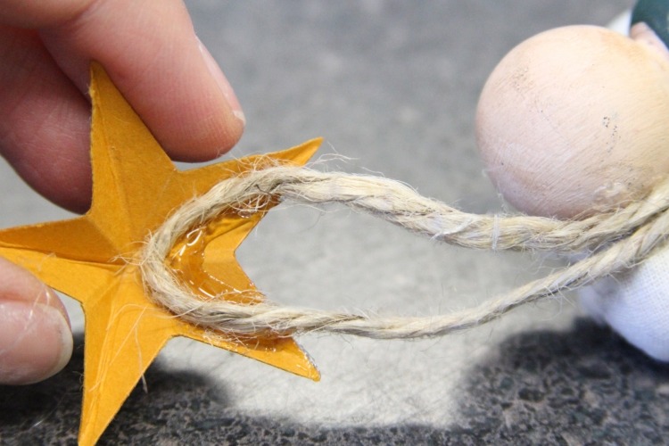 Vložte hviezdu ako dekoratívny prvok vianočné dekorácie-nápady-urobte si to sami