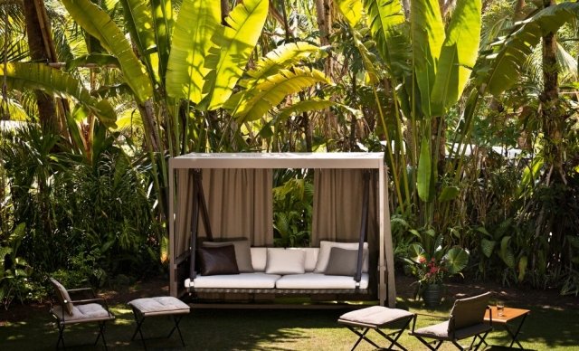 hollywoodska hojdačka záhradný dizajn CITY CAMP závesy Annette Hinterwirth Dedon