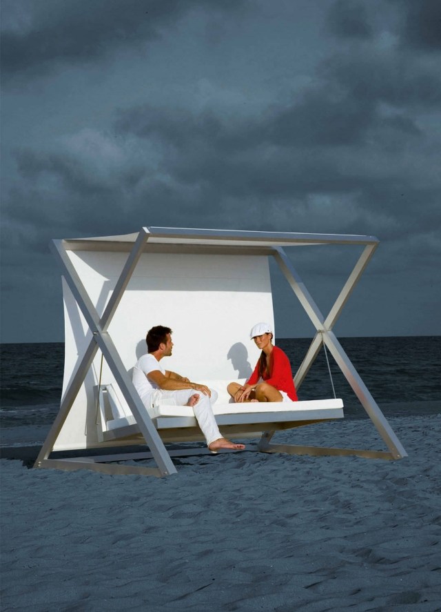 dizajnérske hollywoodske hojdačky oceľový rám NAO NAO Yolanda Herraiz Gandia Blasco