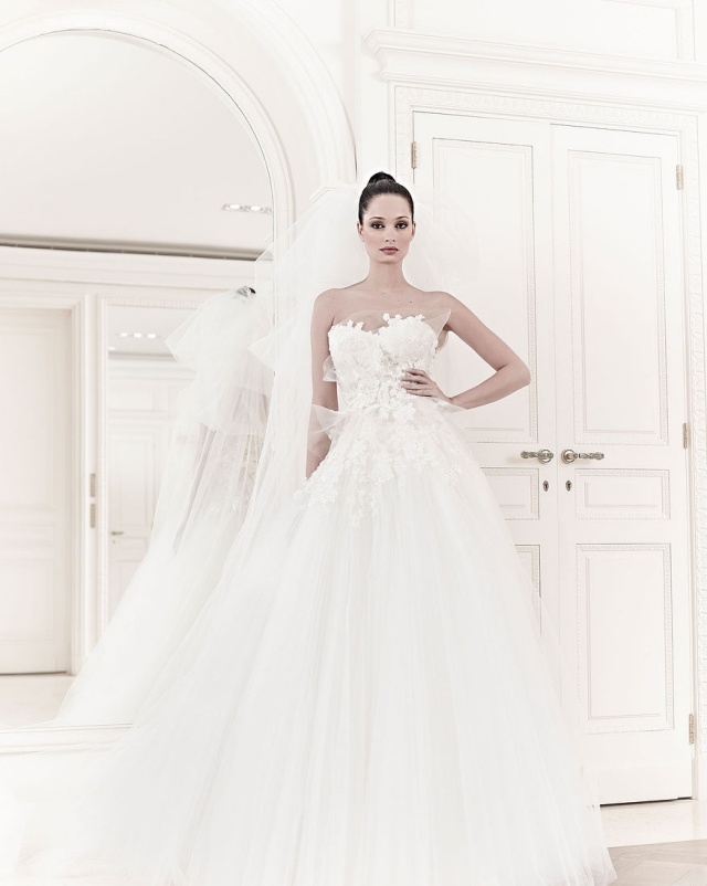 svadobné šaty-2014 zuhair murad vojvodkyňa strih tyl krajka živôtik off ramenný závoj svadobné šaty 2014 zuhair-murad-vojvodkyňa-strih-tyl-čipka-korzet-bez ramena-závoj