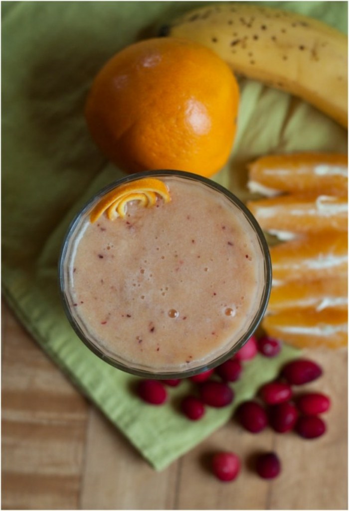 Oranžové a brusnicové smoothie Oranžové a brusnicové smoothie