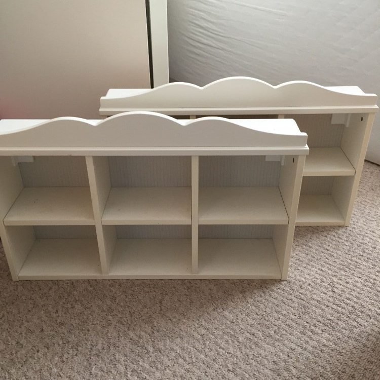 domček pre bábiky-build-yourself-ikea-ikea-hensvik-nástenná polica-biela