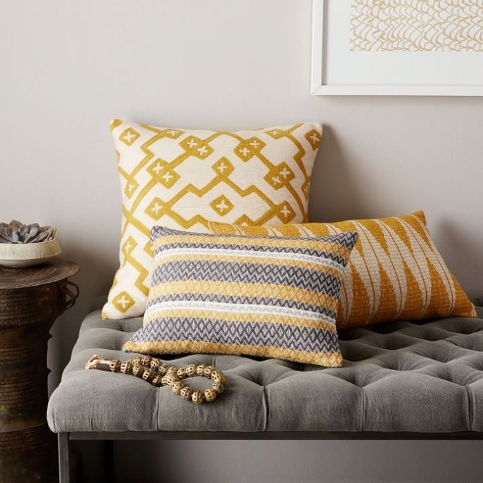 útulné, ručne tkané obliečky na vankúše s chrenovým vzorom ručne tkaný-vankúšový poťah-cik-cak-vzor-farebný-chren