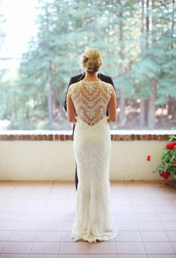 Svadobný drdol-hodené vlasy-späť-klasický štýl