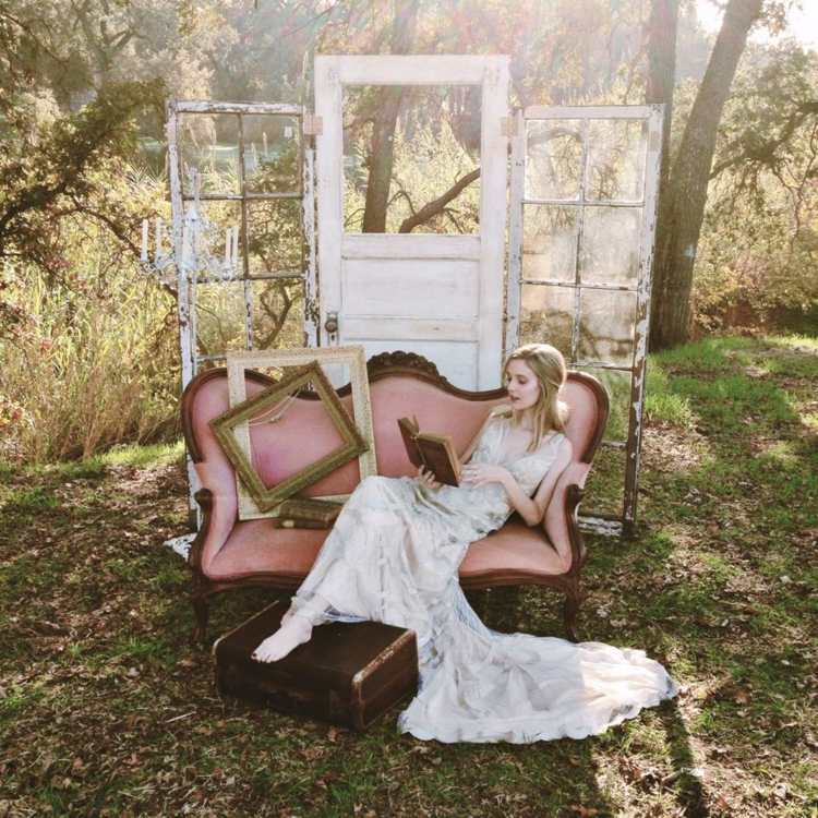 svadobné nápady na dvere rámy z bieleho okna, skla, vinobrania, canape