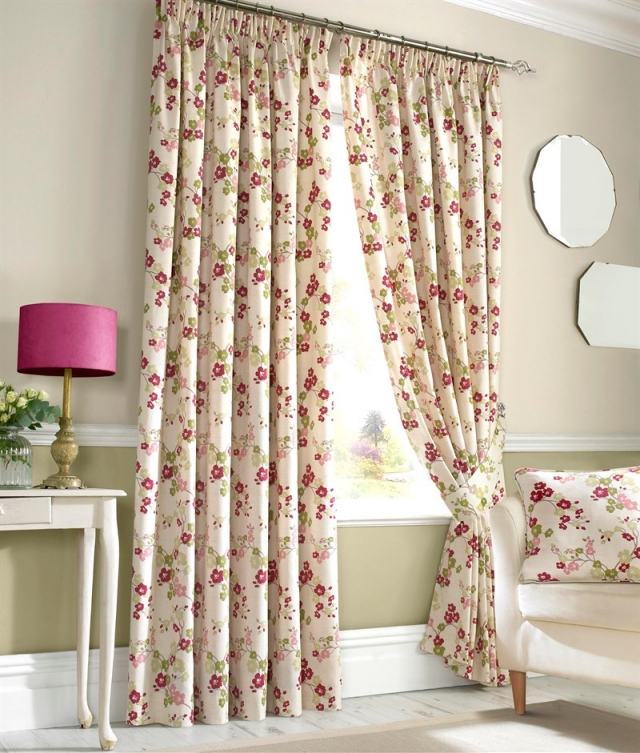 ružová farebná paleta svetlých čistých a príjemných floristických motívov