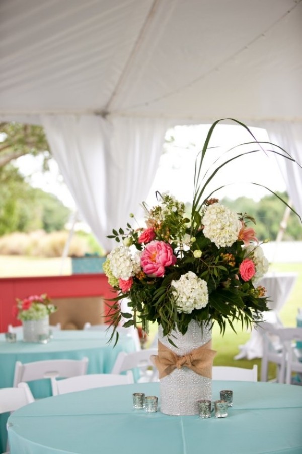 Vezmite si kvety z okolia na prírodnú dekoráciu dekorácia stolu-plážová párty-svadba-nápady