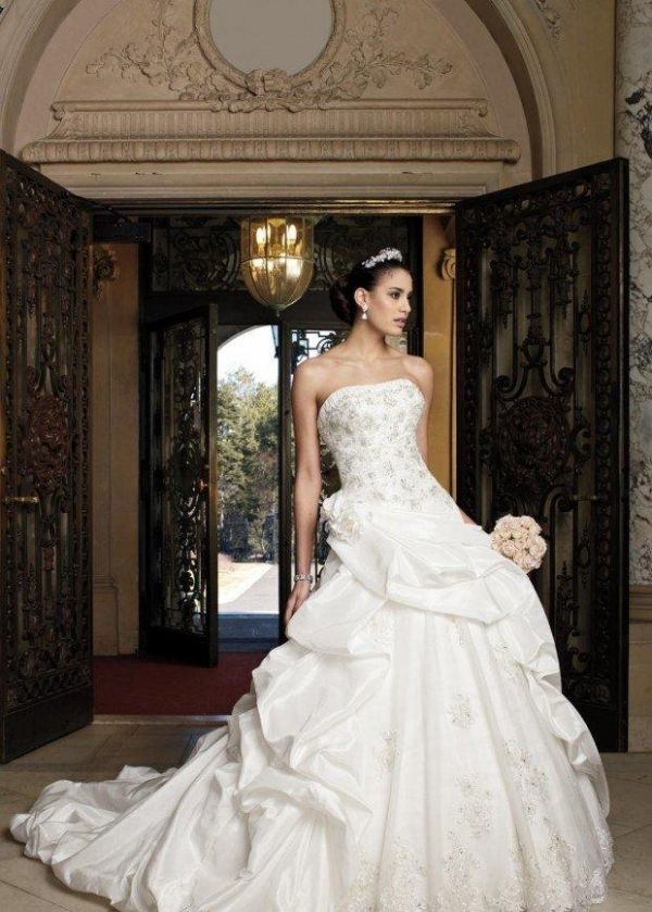 bez ramienok-výstrih-nápad-ples-nevesta-šaty