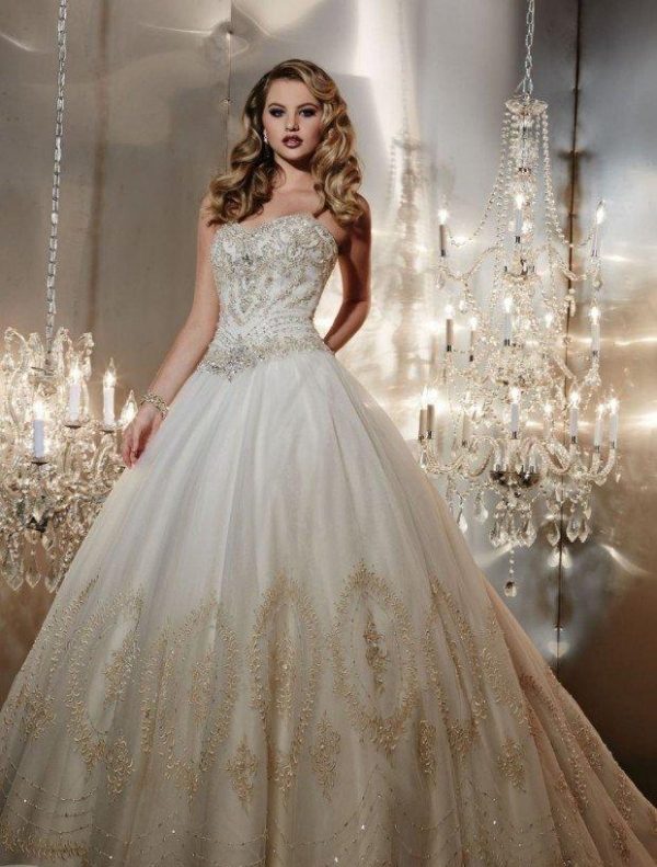 výšivky zlaté bustier plesové nevesty šaty