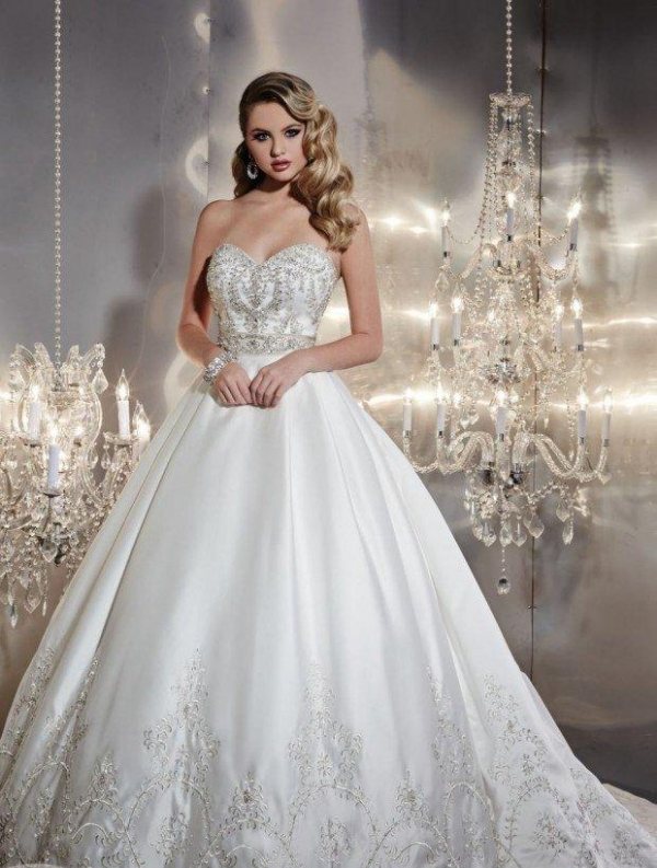 krásna-plesová-nevesta-šaty-bustier-nápad