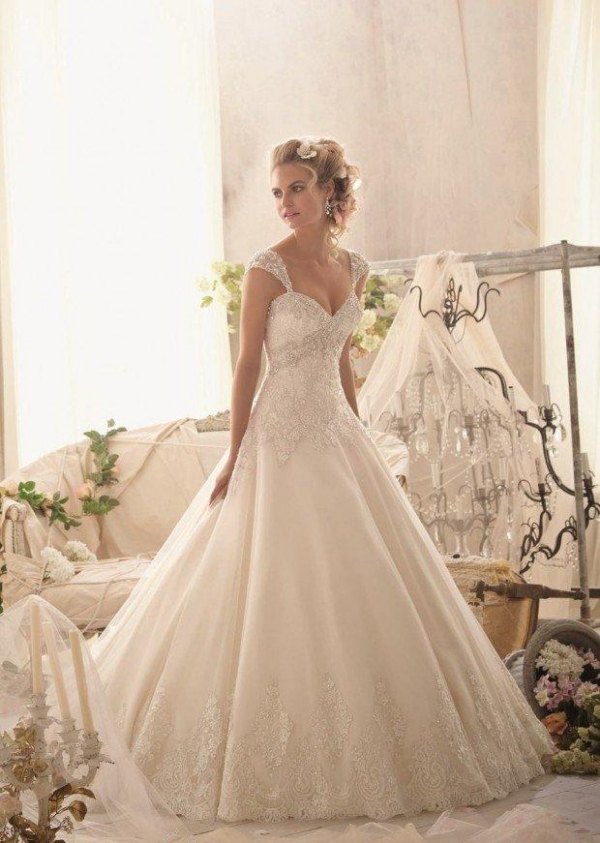 princezná ples nevesta šaty nápad dizajn