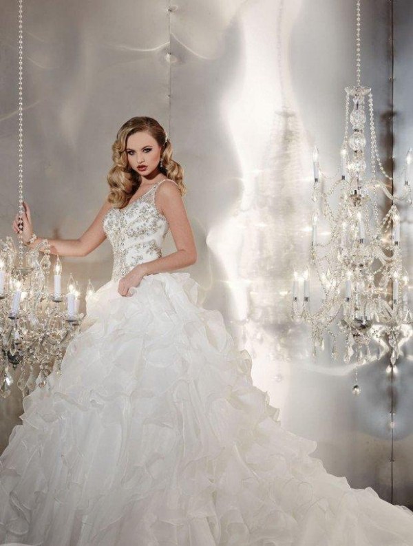 plesovo-svadobne-saty-flounces-organza-dizajn