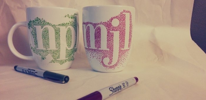 Hrnčeky s atramentom Sharpie-krásne darčeky na Vianoce diy-sharpie-atrament-hrnček-čaj-hrnček-hrnčeka-na mieru-darček