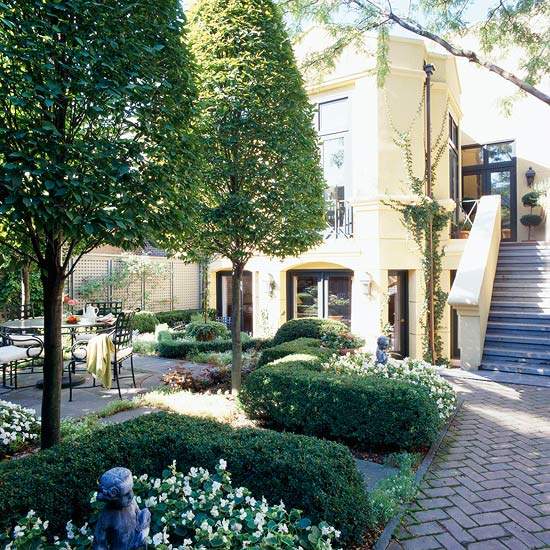 nápady na prvky záhradného dizajnu kríky zadná záhrada