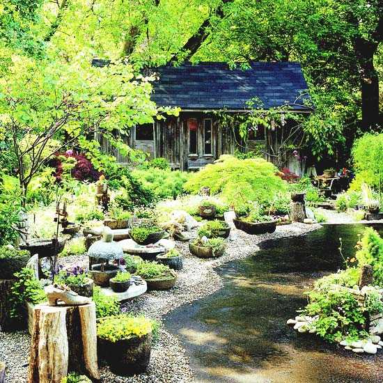 nápady na prvky záhradného dizajnu kmeň stromu ako dekoráciu