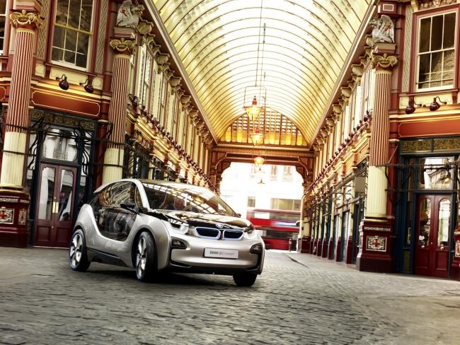 Správa o teste koncepcie BMW i3 za rok 2014 chváli