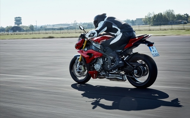 2014 model motocykla BMW S 1000 R