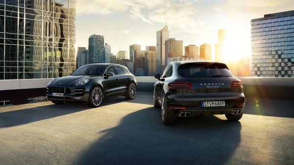 čierna premiéra porsche macan