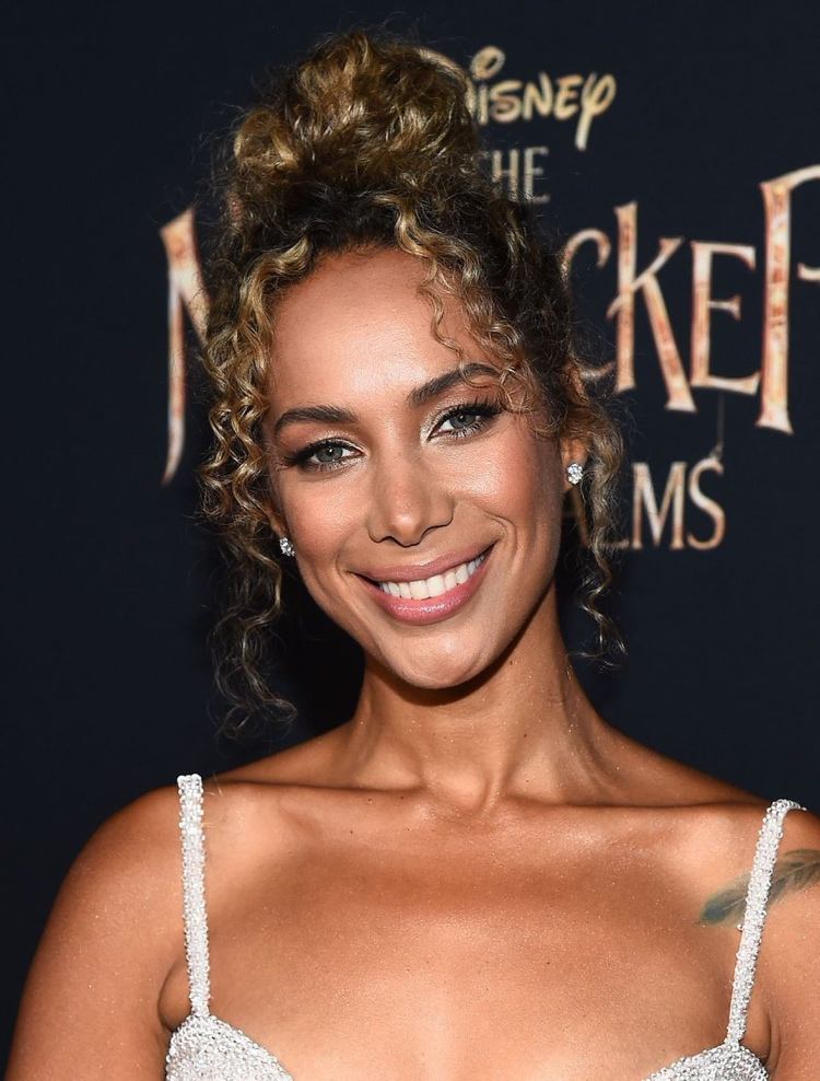 kučery a účes poníka od leony lewis