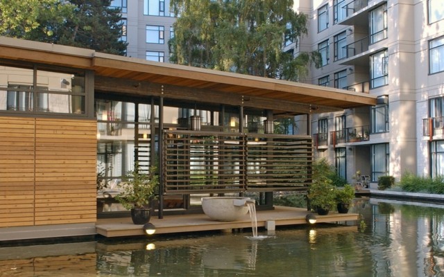 Záhradný kvetináč záhradné jazierko plotový záhradný prístrešok