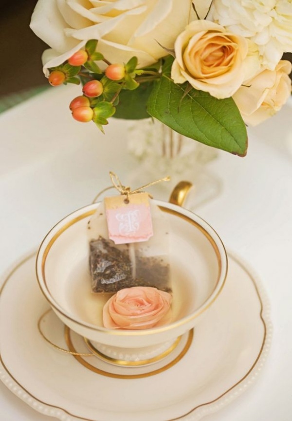 Romantická ozdoba popoludňajšieho čaju ruže-dekorácia-22-nápady-svadobná-party-domov