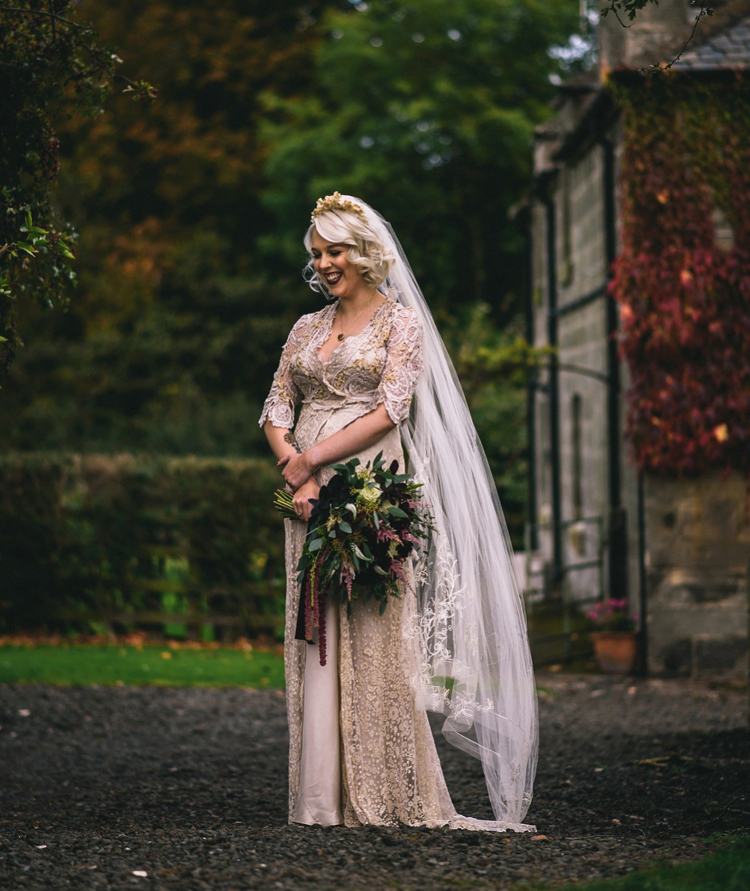 Svadobné šaty pre tehotné -tradičné šaty-vintage-béžovo-čipkované-sveternejšie