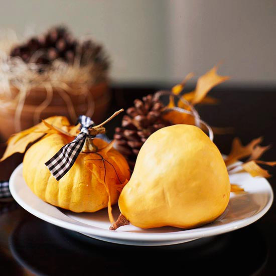 Okrasné tekvicové mašle-ozdobia na jeseň stolný šperk-drotár Okrasné tekvicové mašle-ozdobia jesenný stolný šperk-ručné náradie