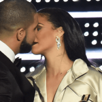 22 Rihannina tetovaža morskog psa kao uspomena na spoj s Drakeom - fotografija 4