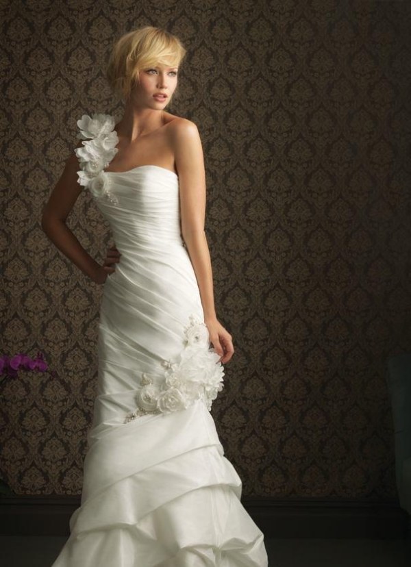 23-elegantných-návrhov na jedno rameno-svadobných nápadov