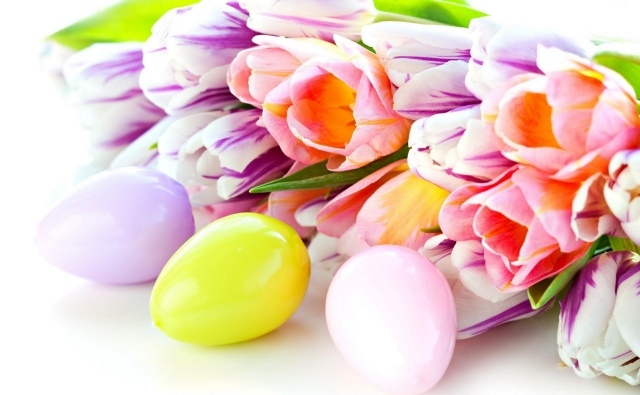 veľkonočné dekorácie tipy nápady vajíčka tulipány strauss