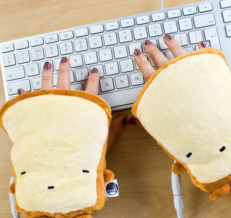 Darujte ohrievače rúk pre počítač, aby zodpovedali zime nápady na darčeky na Vianoce ohrievač rúk počítačový prípitok v zime praktický