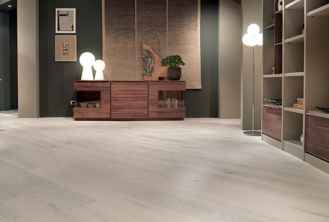 ca ezzelino obývacia izba masívnych parkiet svetlej farby