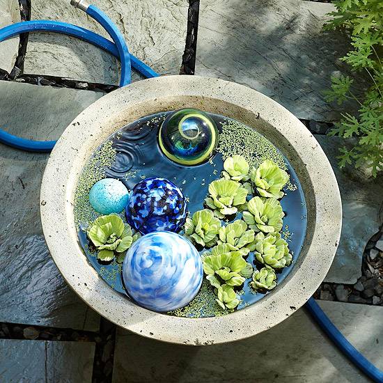 malý dekoratívny rybník originálne nápady vytvárajú útulnú atmosféru