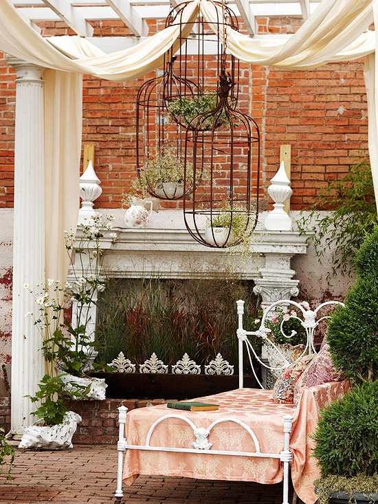 Terasa s vintage dizajnom bielych odtieňov zelenej