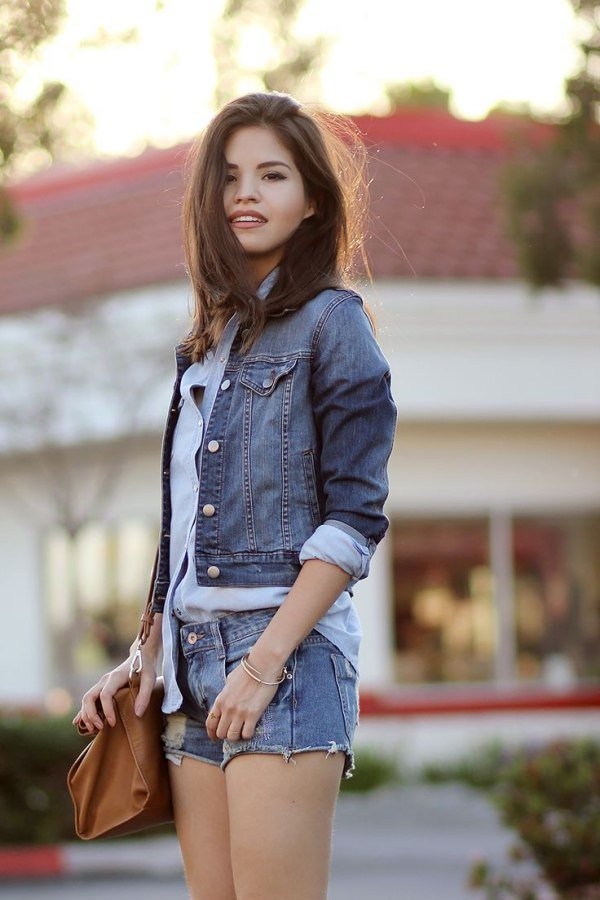 Klasika v žánri - džínsová bunda a šortky štýlový dizajn džínsového kraťasu