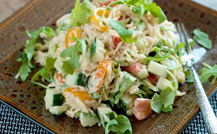 cestovinový šalát kritharaki