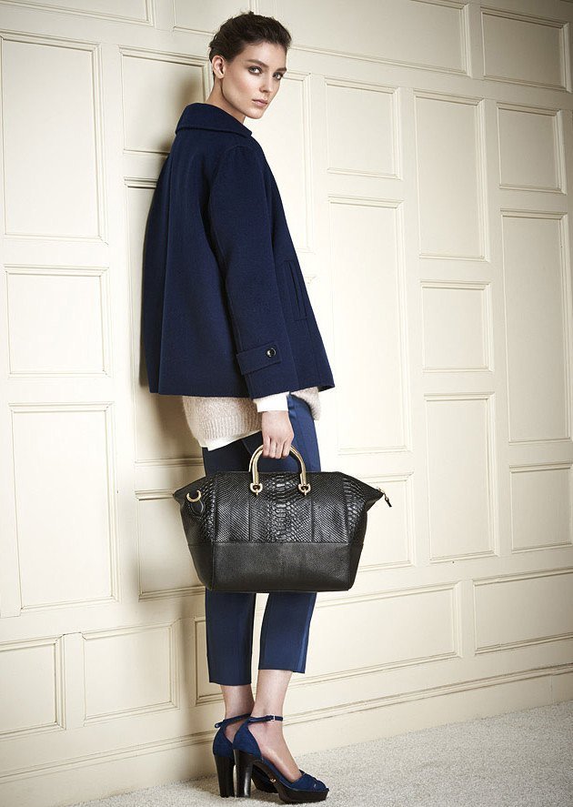 Dámske módne vysoké topánky, dámsky kabát vysoké topánky dámska taška kabát tmavo modrá