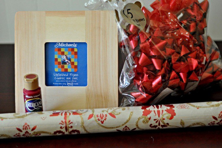 Okoreňte drevené rámy na obrázky - návod okoreniť nápady na darčeky-vianoce-urob si sám-rámy-obrázkov-červeno-zlaté