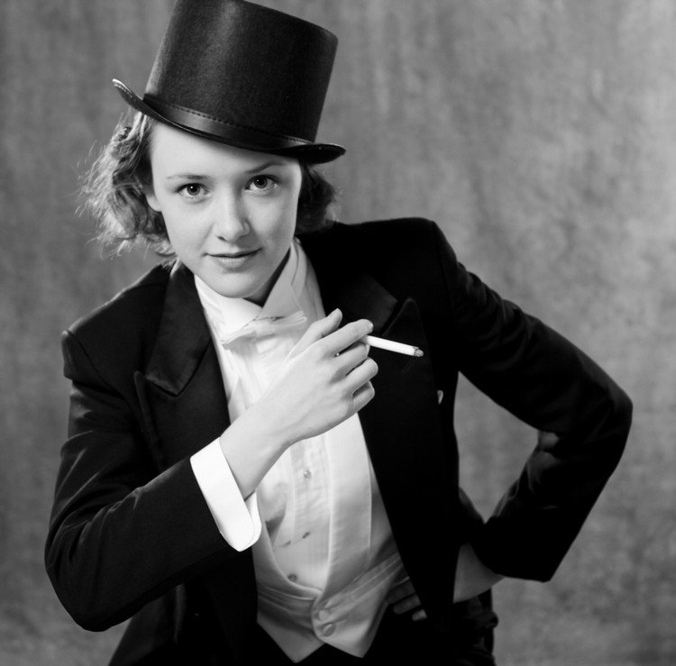 hollywood-theme-party-kostým-nápady-retro-marlene-dietrich