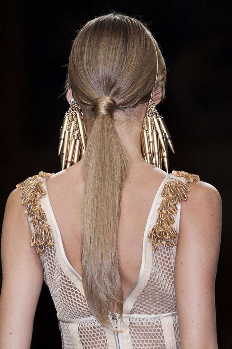 svadobné-účesy-cop-nápady-jednoduché-nízke-viazané