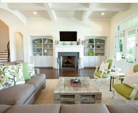 Konferenčný stolík z drevených paliet si vytvorte vlastnú obývaciu izbu