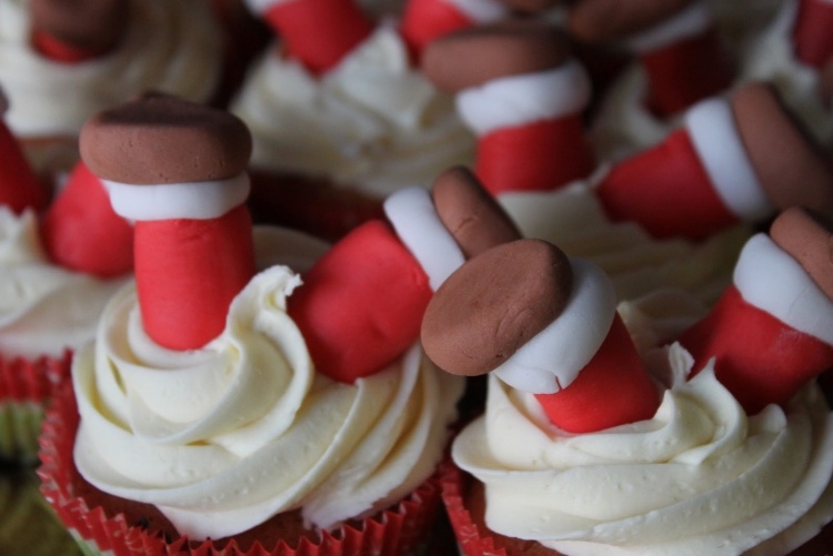 vianočné košíčky santa claus nohy