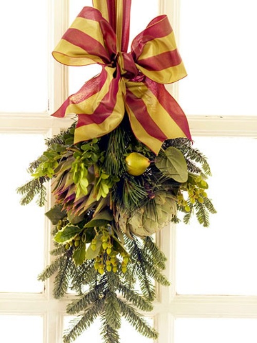 večne zelené kreatívne zdobenie vencov na dvere